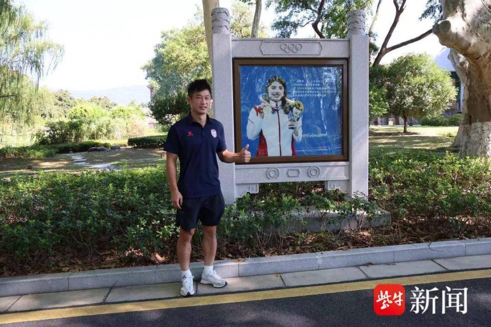 bvIY, 学院, 现场