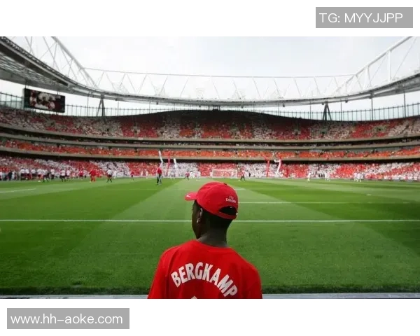 全球百名足球巨星英语名称大全及其球场传奇解析